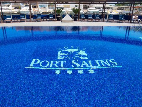 Pierre & Vacances Hotel Port Salins Empuriabrava - Girona