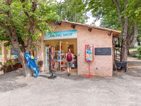Camping le Domaine de Chanteraine   - Var