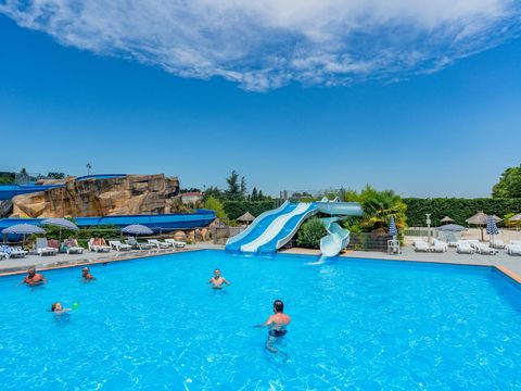 Camping Le Château de Galaure - Drôme