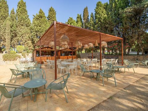 Camping Castell Montgri - Girona