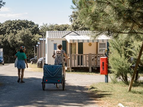 Camping LES FLOTS-ATLANTIQUE Village 2  - Camping Charente-Maritime - Image N°4