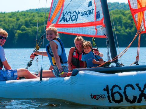 Camping Le Lac des Vieilles Forges - Camping Ardennen - Image N°5