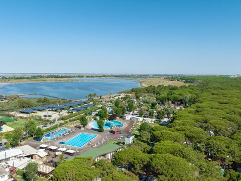 Club Del Sole Spina Family Collection - Ferrara