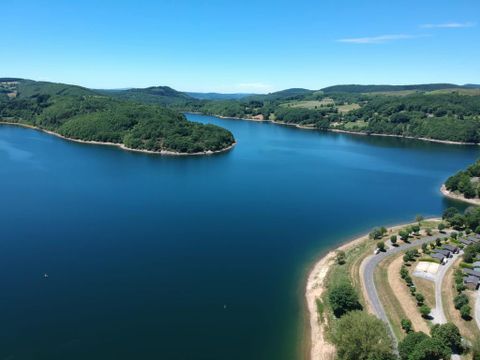 Les Rives du Lac du Laouzas - Camping Tarn