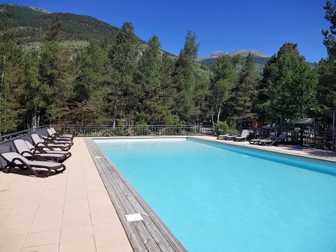 Camping l'Iscle de Prelles - Camping Hautes-Alpes