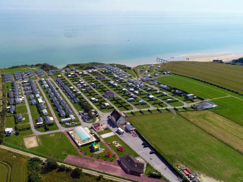 Flower Camping Omaha Beach - Calvados - Image N°0