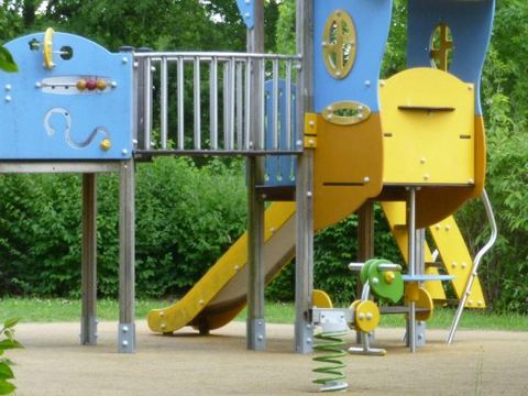 Camping Le Pont Romain - Sarthe