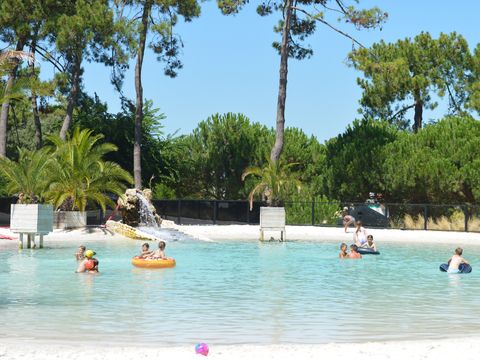 Camping Les Pins d'Oléron  - Charente-Maritime - Image N°2