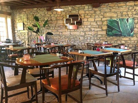 Camping Aux Rives du Soleil - Ain - Image N°5