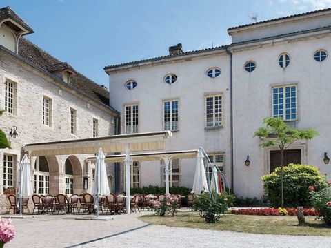 Camping Domaine du Château de l'Epervière  - Saône-et-Loire