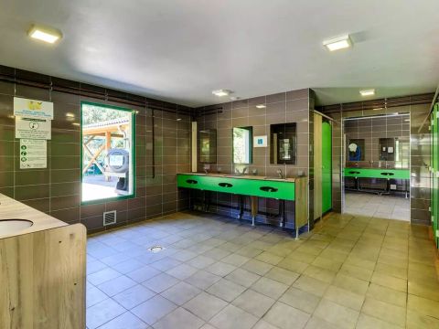 product_property.services