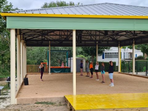 Camping Le Garillon - Aube - Image N°4