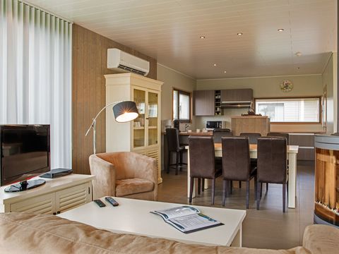 Golden Lakes Village - Hennegau - Image N°2