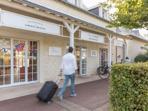 Pierre & Vacances Residence Le Green Beach - Omaha Beach - Camping Calvados - Image N°3