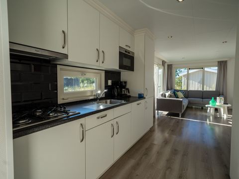 EuroParcs Poort van Zeeland - Camping Hellevoetsluis - Image N°2