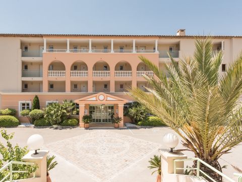 Pierre & Vacances Premium Résidence Les Calanques des Issambres - Camping Var