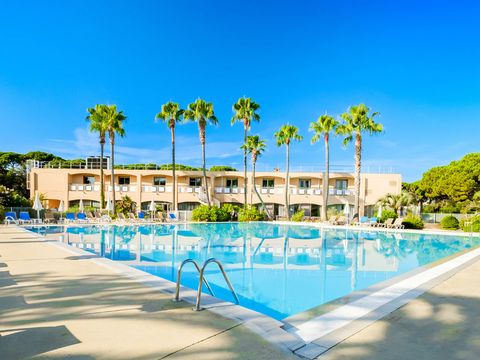 Pierre & Vacances Premium Residence Les Rives de Cannes - Mandelieu - Camping Alpes-Maritimes - Image N°0