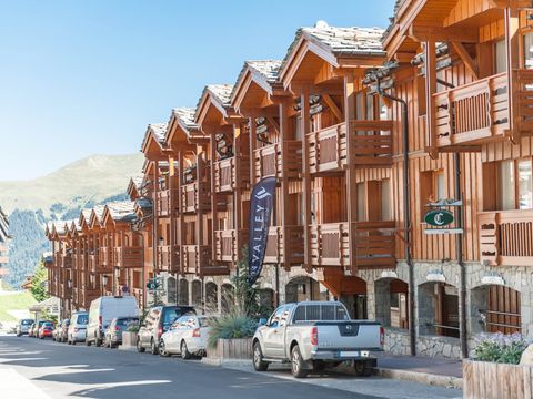 Pierre & Vacances Premium Résidence Les Chalets du Forum - Camping Savoie - Image N°0
