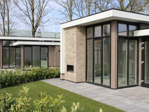 Recreatiepark Rhederlaagse Meren - Camping Zevenaar