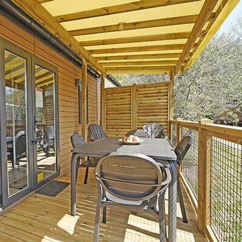 Bungalow 6 Personen - Mobilheim | Premium | 3 Zi. | 6 Pers. | Erhöhte Terrasse | 2 Bäder | Klim.