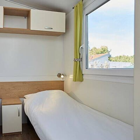 Mobilheim 6 personen - Mobilheim | Premium | 3 Zi. | 6 Pers. | Erhöhte Terrasse | 2 Bäder | Klim.