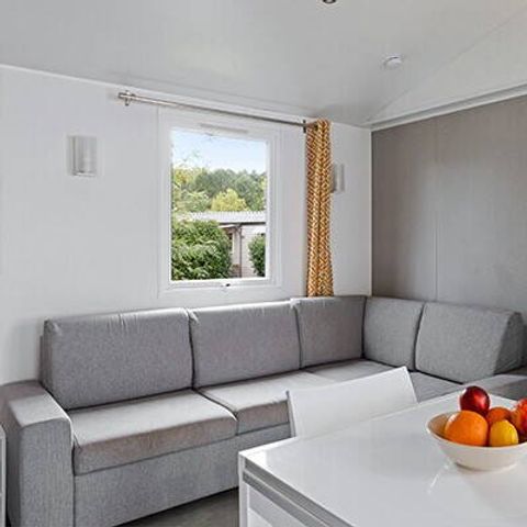 Bungalow 6 Personen - Mobilheim | Premium | 3 Zi. | 6 Pers. | Erhöhte Terrasse | 2 Bäder | Klim.