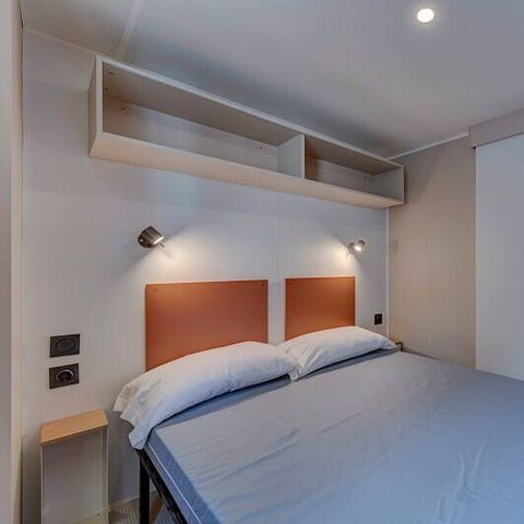 Mobilheim 6 Personen - Mobilheim | Comfort | 2 Zi. | 4/6 Pers. | Erhöhte Terrasse | Klimaanlage | TV