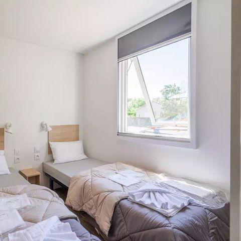 Mobilheim 6 Personen - Ultimate Plus | 3 Zi. | 6 Pers. | Lounge Terrasse | 2 Bäder | Klimaanlage | TV