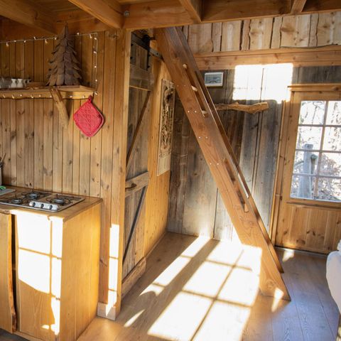 AUßERGEWÖHNLICHE UNTERKUNFT 6 Personen - Baumhaus mit Whirlpool
