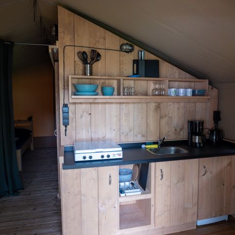 SafariZelt 4 Personen - einschließlich sanitärer Einrichtungen