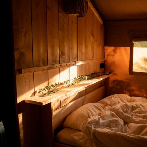 Safarizelt 6 personen - Forest Lodge inkl. Sanitäranlagen