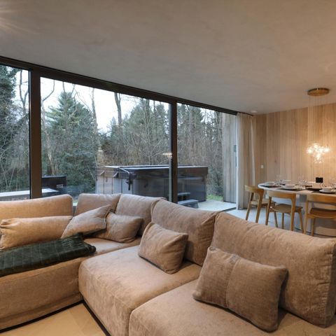 Lodge 8 personen - mit Jacuzzi