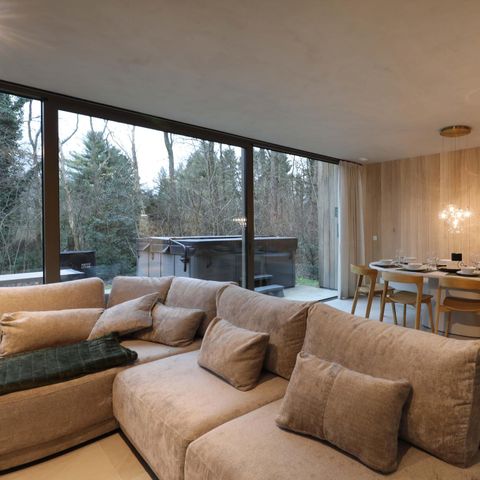 LODGE 8 Personen - mit Jacuzzi