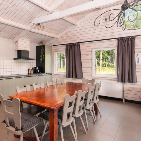 FERIENHAUS 18 Personen - Familienhaus mit Whirlpool + Blockhütten