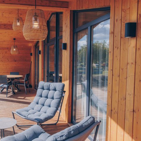 Lodge 4 personen - Beach View Scandi mit Whirlpool