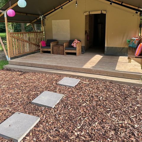 SafariZelt 4 Personen - einschließlich sanitärer Einrichtungen