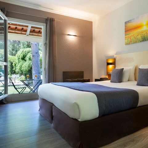 Zimmer 2 Personen - Klassisches Doppelzimmer - Gartenblick