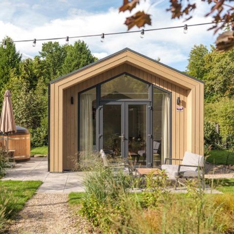 LODGE 4 Personen - Tiny mit Whirlpool | 2 + 2 Personen