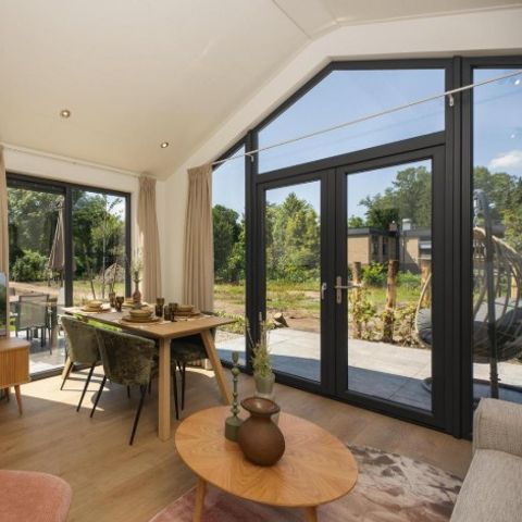 LODGE 4 Personen - Tiny mit Whirlpool | 2 + 2 Personen