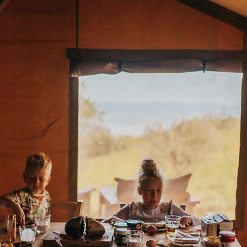 SafariZelt 6 Personen - einschließlich sanitärer Einrichtungen