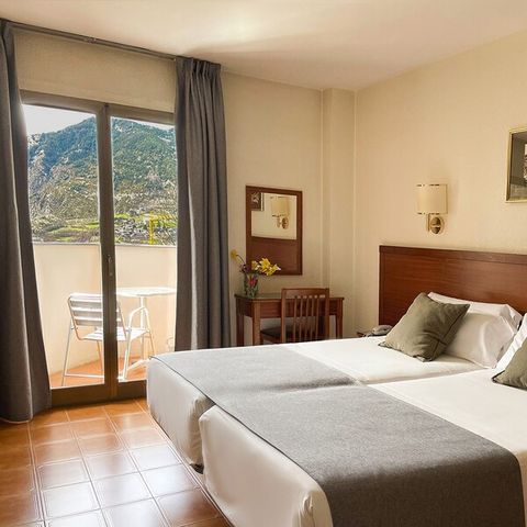 Zimmer 4 Personen - Vierbettzimmer - Gartenblick