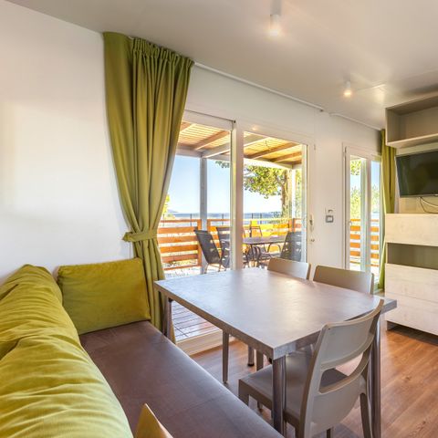 Mobilheim 6 Personen - Mobilheim | Comfort XL | 2 Zi. | 4/6 Pers. | Hochterrasse | 2 Bäder | Klimaanlage | TV