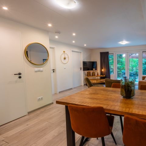 Chalet 4 Personen - Woodenborg Hütte mit Whirlpool