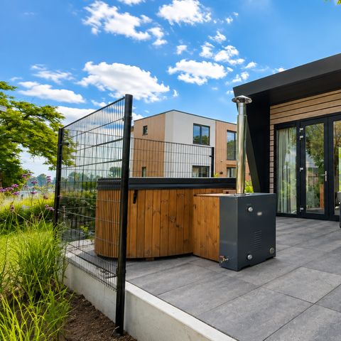 FERIENHAUS 4 Personen - Wiese Lande mit Whirlpool