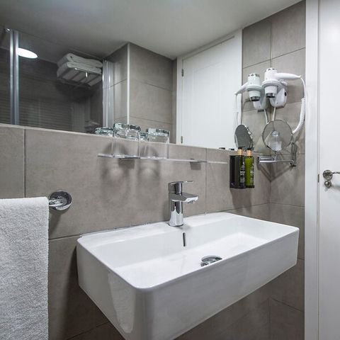 Zimmer 2 Personen - Doppelzimmer - Balkon