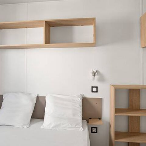 Mobilheim 4 Personen - Comfort | 2 Zimmer | Kapazität 4 Personen | Höher gelegene Terrasse | 1 Badezimmer | Klimaanlage