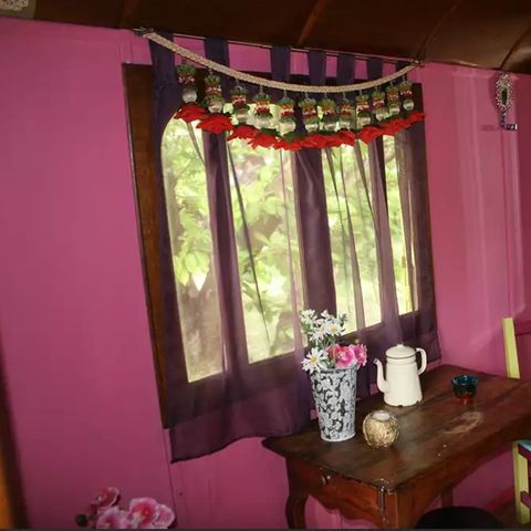 Chalet 2 Personen - Wohnwagen mit Sanitäranlagen 1 Schlafplatz 2 Pers.