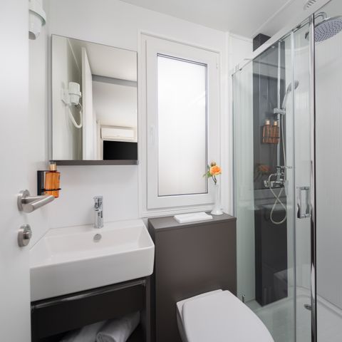 Mobilheim 4 Personen - Amber Sea Luxury Holiday Home mit privatem Pool