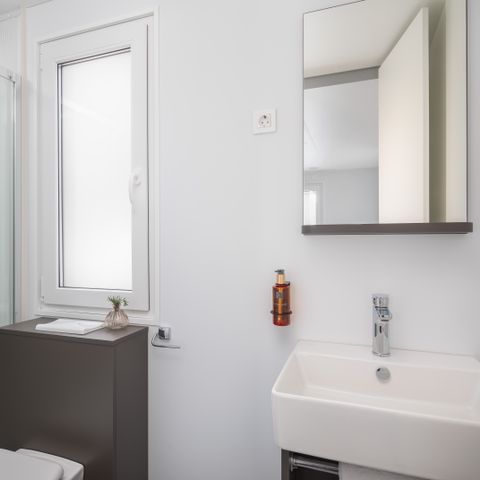 Mobilheim 4 Personen - Luxuriöses Ferienhaus mit privatem Pool