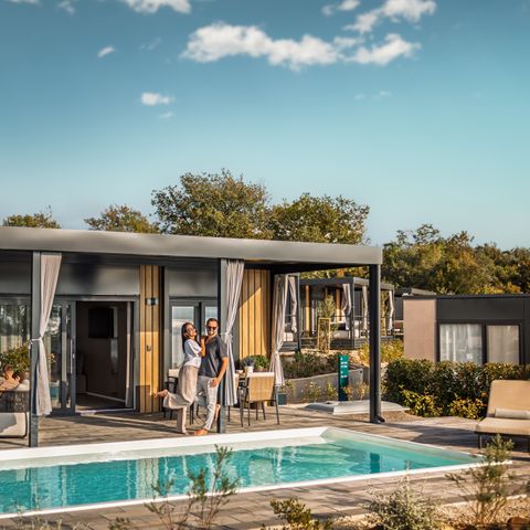 Mobilheim 4 Personen - Amber Sea Luxury Holiday Home mit privatem Pool